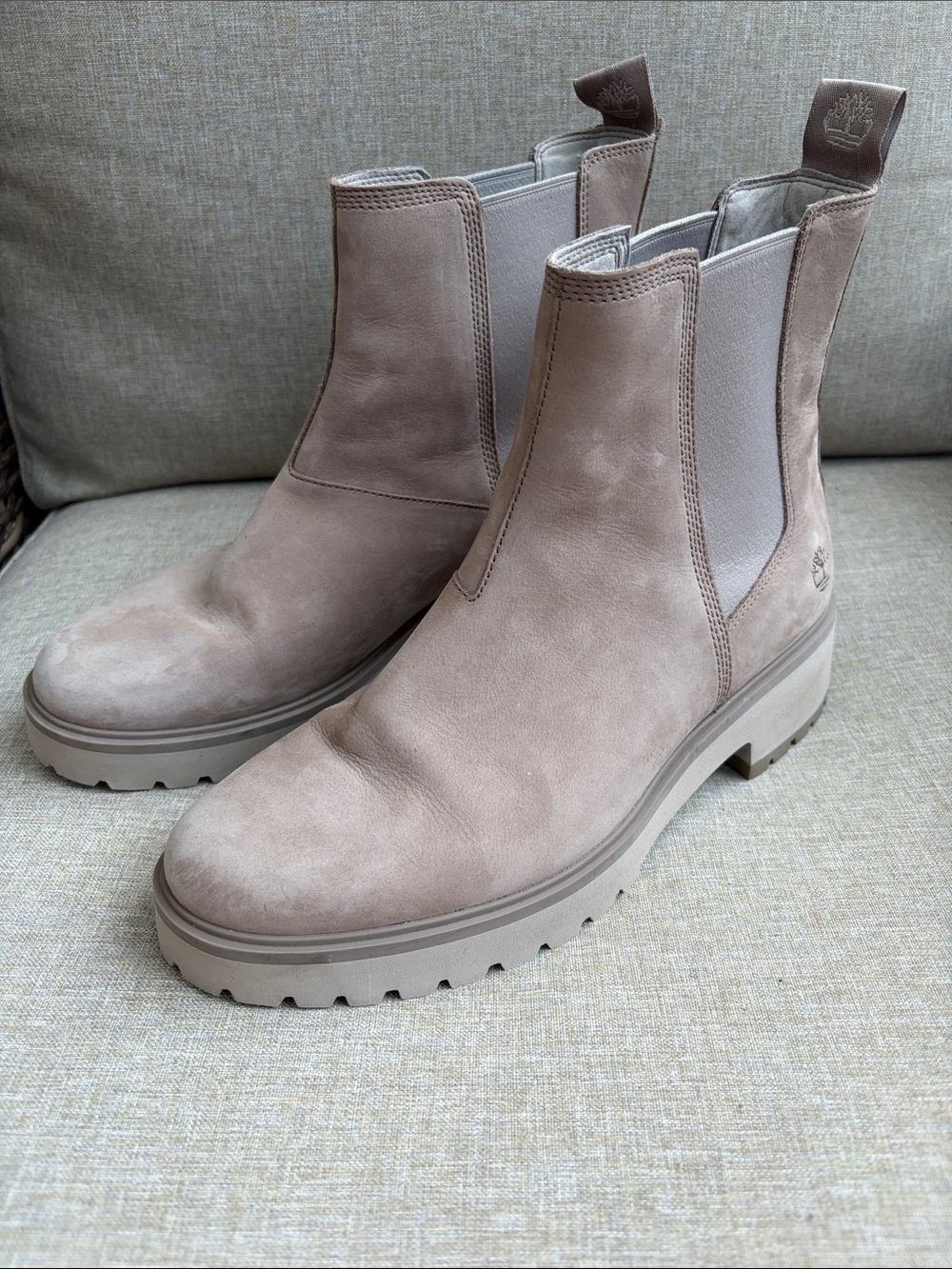 Timberland Carnaby Suede Chelsea Boots in Taupe Gray Lug Sole